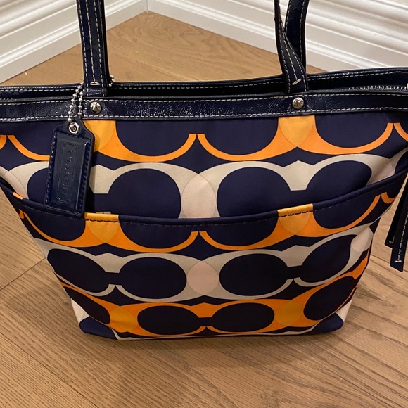 COACH Navy and Orange Patterned Signature Tote - Picture 4 of 16